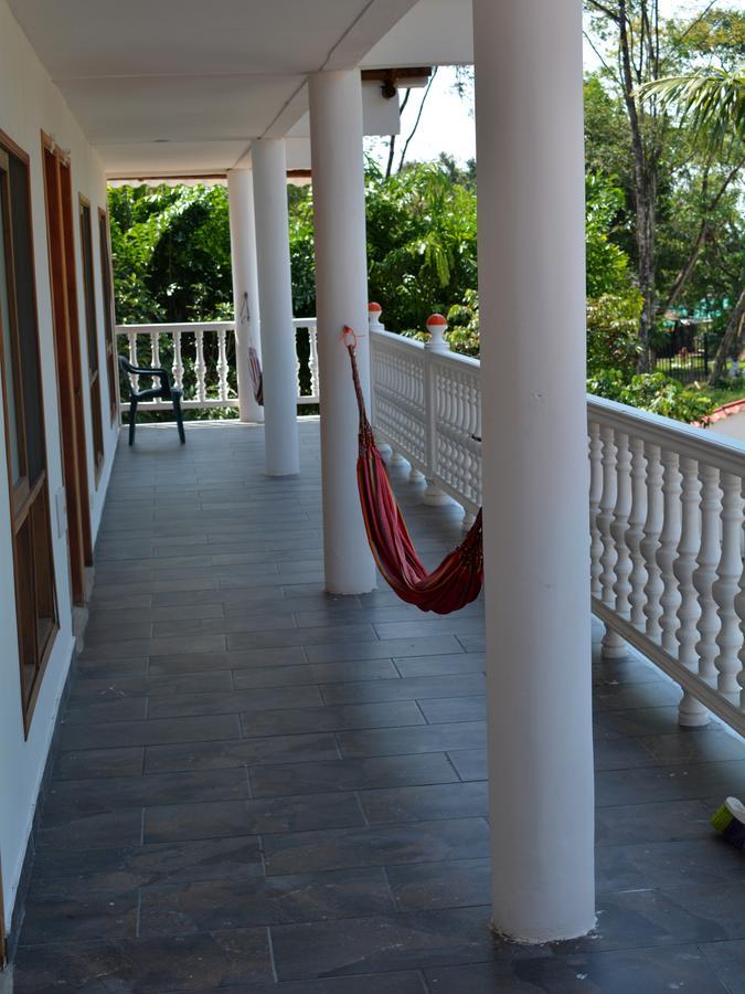 Hotel Campestre La Toscana ビリャビセンシオ エクステリア 写真